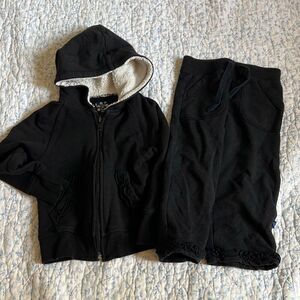 Kickee pants 18/24 months super soft sweatsuit set